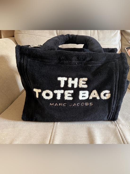 Marc Jacobs Handbags - Marc Jacobs The Tote Bag Medium Plush Black Tote